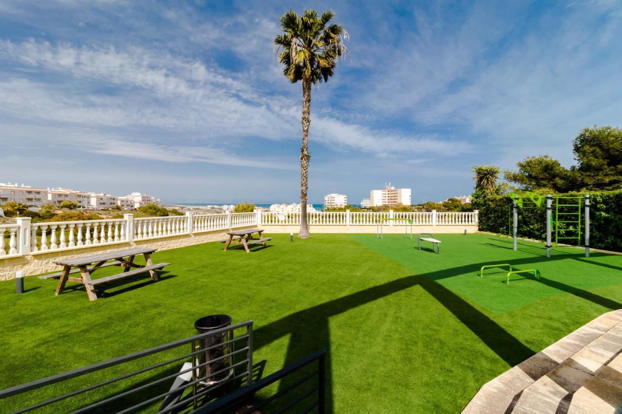 Nice House With Tennis Court,Sports And Playground Villa Torrevieja Kültér fotó